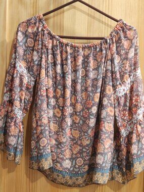 Jessica Simpson: Off the Shoulder Floral Mixed Colors Bell Sleeves Top